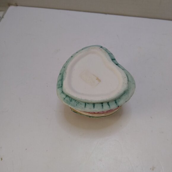 Ceramic Porcelain Trinket Jewelry Box Flower Heart Dome Lidded Gold paint around - Picture 4 of 4